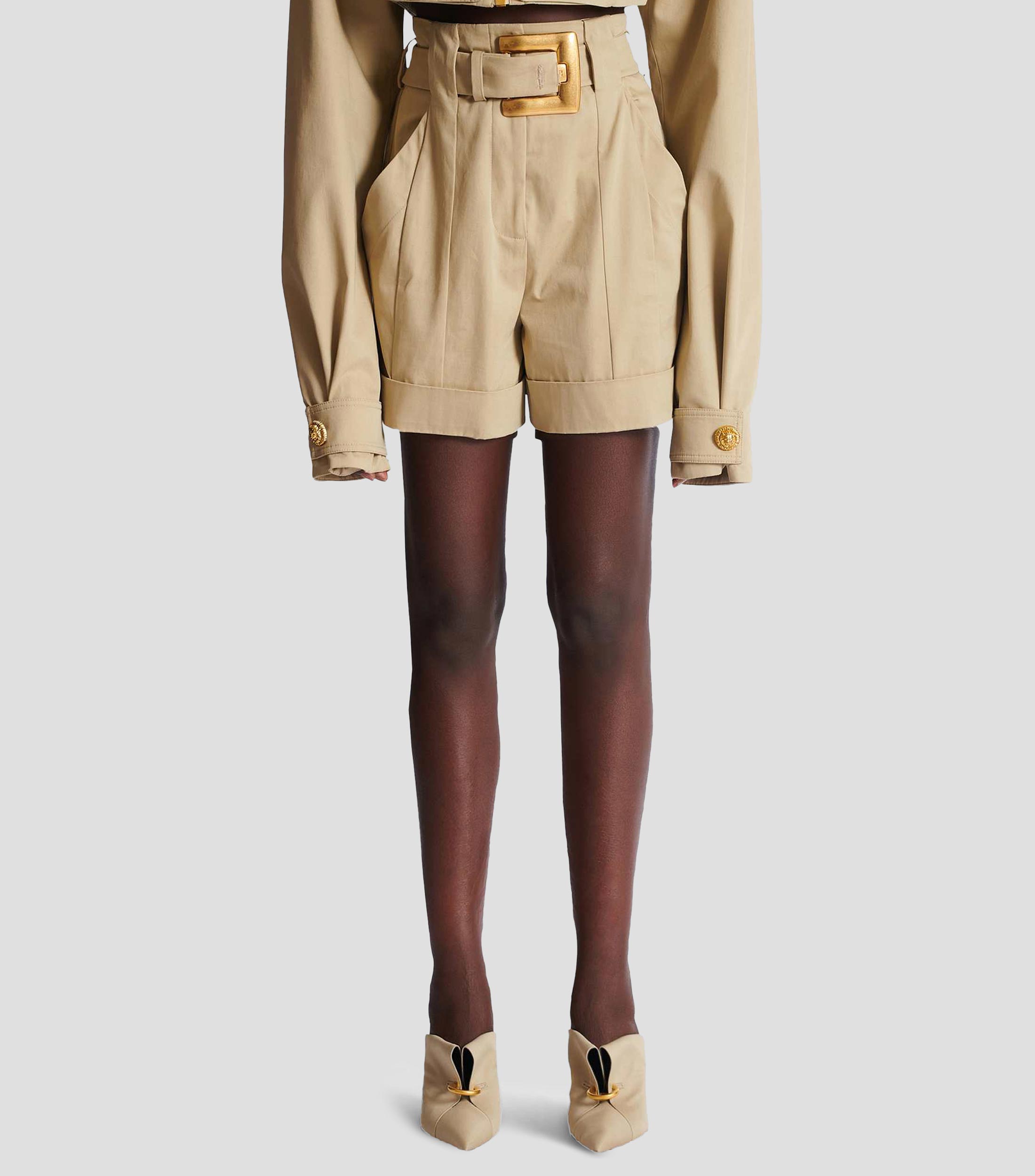 Short liso Mujer